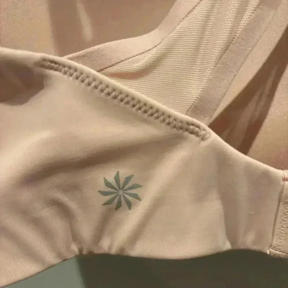 Athleta Blush Sports Bra - Picture 3 of 5
